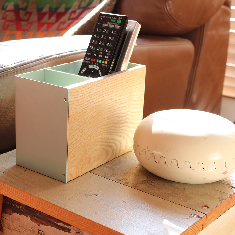 COLOR & WOOD REMOCONHOLDER
