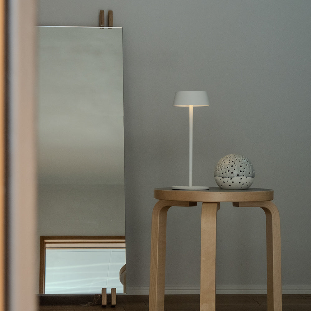 Olika CORDLESS LED TABLE LIGHT
