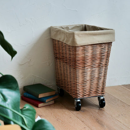 WILLOW LAUNDRY BASKET with CASTER 34L