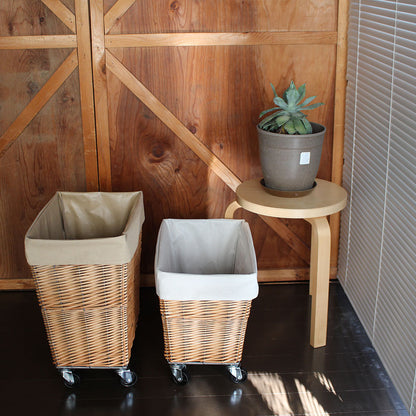 WILLOW LAUNDRY BASKET with CASTER 28L